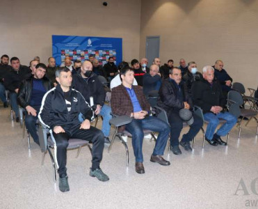 Azərbaycan çempionatı ərəfəsində seminar keçirildi