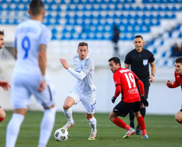 Qəbələ səfərdə darmadağın oldu, Səbail Sumqayıt'la heç-heçə etdi