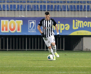 Qarabağ'la yüksək səviyyədə rəqabət apara bilmirik