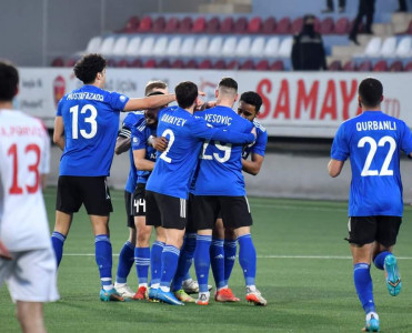 Qarabağ darmadağınla yarımfinalda!