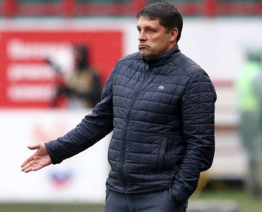 Sadıqovun klubu baş məşqçini istefaya göndərdi