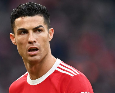 Ronaldodan Ukraynaya dəstək