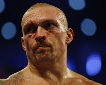 Məşhur ukraynalı boksçu Putindən müharibəni dayandırmasını istəyib - VİDEO