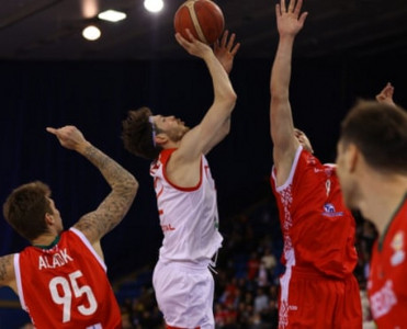 Belarus yığması İngiltərəyə buraxılmadı