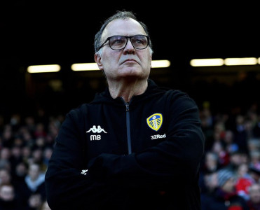 Premyer Liqa klubu baş məşqçisini göndərdi