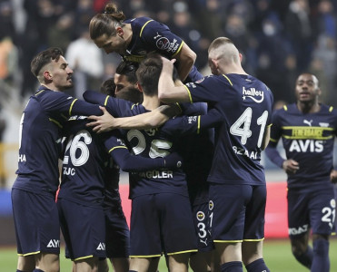 Fənərbaxça'dan səfərdə çətin qələbə