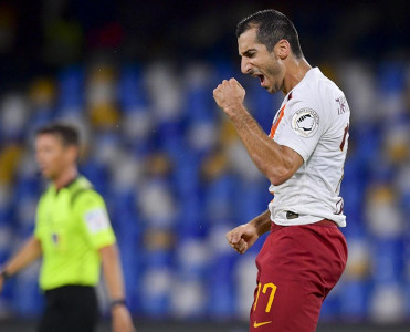 Ermənilərin məşhur futbolçusu millidəki karyerasını bitirdi