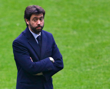 150 səhifəlik müqaviləyə imza atan 12 klub var