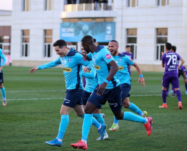 Zirə və Neftçi'dən qələbə