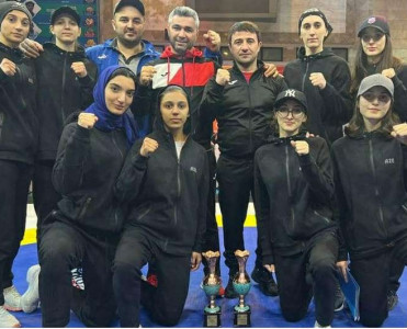 Azərbaycan taekvondoçuları İrandan 2 medalla qayıdır