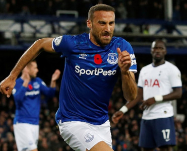 Everton'da Cenk Tosun şoku