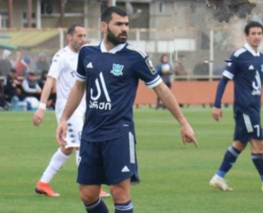 Qurbanov futbolçu karyerasını başa vurdu, məşqçiliyə başladı