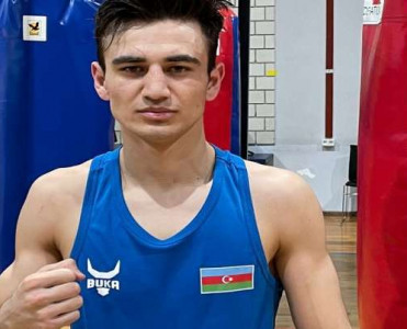 AÇ: Daha bir boksçumuz 1/4 finala yüksəldi