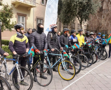 Bakının mərkəzində veloyürüş keçirildi