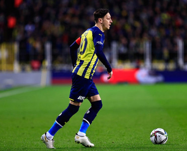 Fənərbaxça'dan uzaqlaşdırılan Özil'dən açıqlama