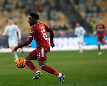 Bavariya'nın futbolçusu CONCACAF-da ilin futbolçusu seçildi