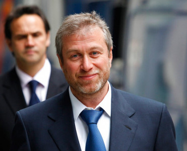 Abramoviç futbol klublarının ən zəngin sahibləri siyahısından çıxarıldı