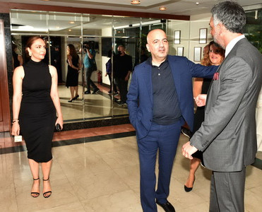 Mübariz Mənsimov: Biz var olduqca sizi ...