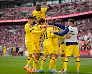 Liverpul'un finaldakı rəqibi bəlli oldu