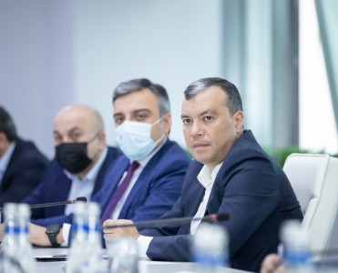 Sahil Babayev boks hakimləri ilə görüşüb