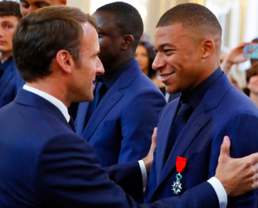 Prezident seçkilərində Mbappe'yə ses verdilər