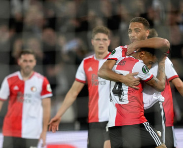 Feyenoord Marsel'i məğlub yola saldı