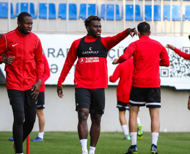 Neftçi Zirə ilə oyuna hazırlığı yekunlaşdırdı