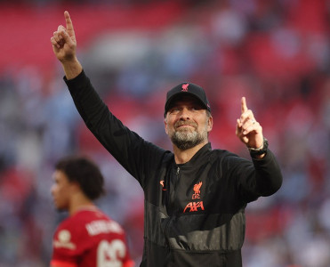 Yurgen Klopp fasilədə futbolçulara nə deyib?