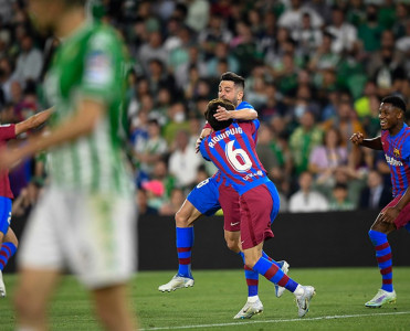 Barselona səfərdə Betis'ə qalib gəldi