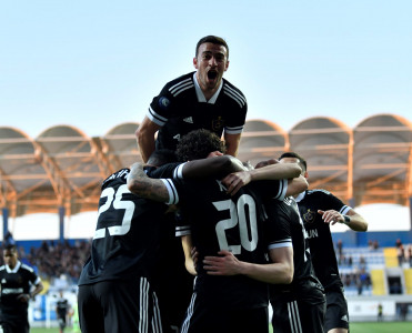 Qızıl dubl etmək istəyirik