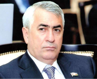 Federasiya prezidenti sədr vəzifəsindən azad edildi