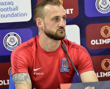 Futbolçular bütün fikirlərini milliyə yönəldiblər