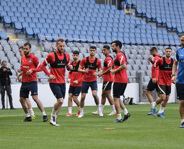 De Byazi üç futbolçudan imtina etdi