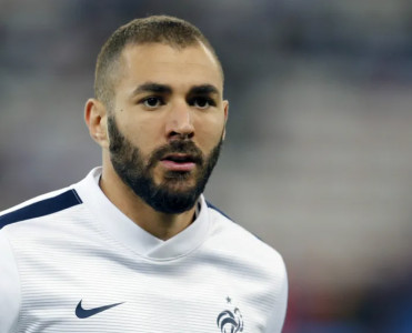 Benzemaya 1 illik həbs, 75 min avro cərimə