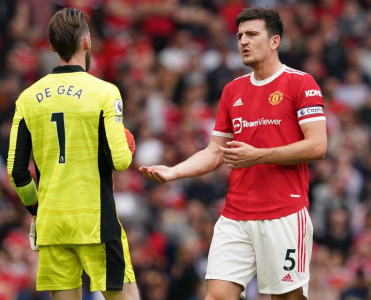 Mançester Yunayted kapitanını da dəyişir