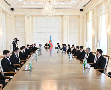 İlham Əliyev Avropa çempionu olan komandanı qəbul etdi