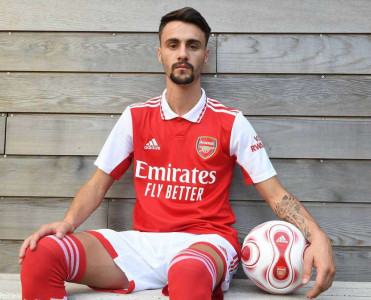 Portu'nun futbolçusu rəsmən Arsenal'da