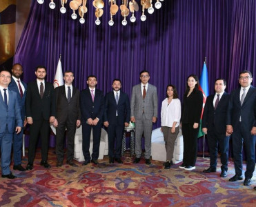 Fərid Qayıbov İƏT-in Gənclər Forumunun prezidenti ilə görüşüb