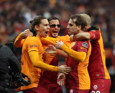 Qalatasaray 6 legioneri ilə yollarını ayırır