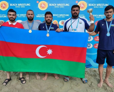 Dünya seriyasında 1 qızıl və 2 bürünc medal