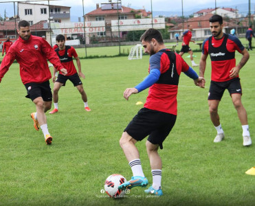 Qəbələ'nin üç futbolçusu hələ də məşqlərdə iştirak etmir
