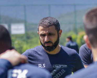 Əvvəl Rəşad Sadıqov, sonra Vladimir İviç