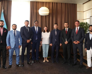 Nazir beynəlxalq minifutbol federasiyalarının rəhbərləri ilə görüşdü