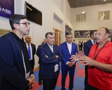 Sahil Babayev və Fərid Qayıbov boks millisinin məşqini izlədi