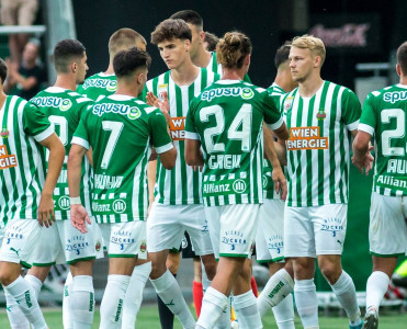 Neftçi'nin rəqibində 3 futbolçu sıraya döndü