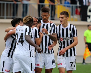 Neftçi Avstriyaya yollandı