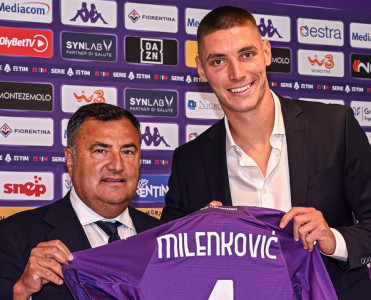 Milli üzvündən Fiorentina ilə 5 illik müqavilə