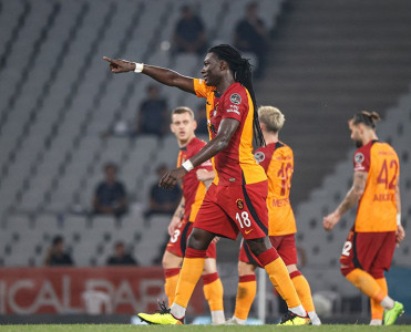 Qalatasaray'a bir qol bəs etdi