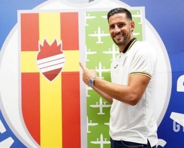 Real'ın sabiq qapıçısı La Liqaya qayıtdı