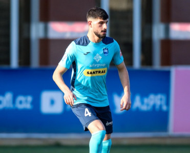 Zirə'nin futbolçusu Şamaxı'da